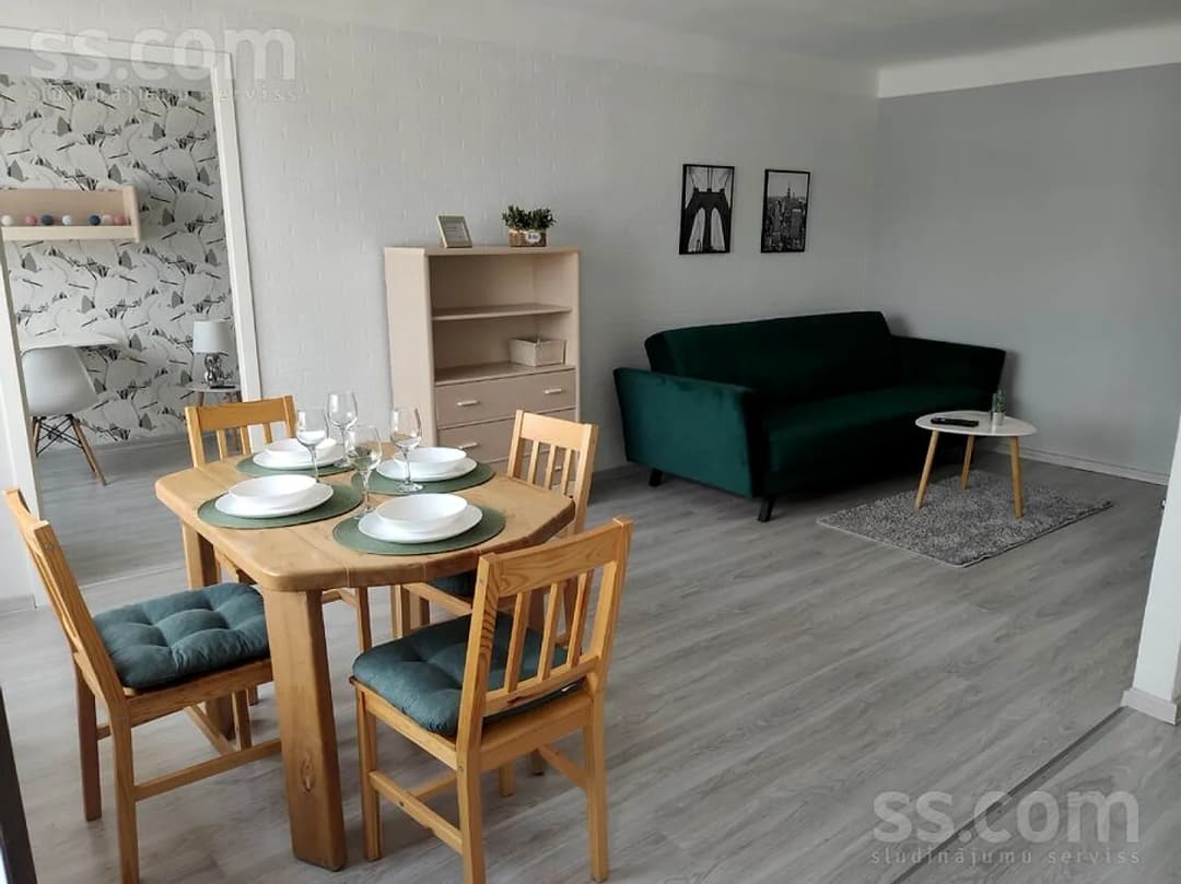 Divistabu dzīvoklis — Roņu 5 — vēl bildes