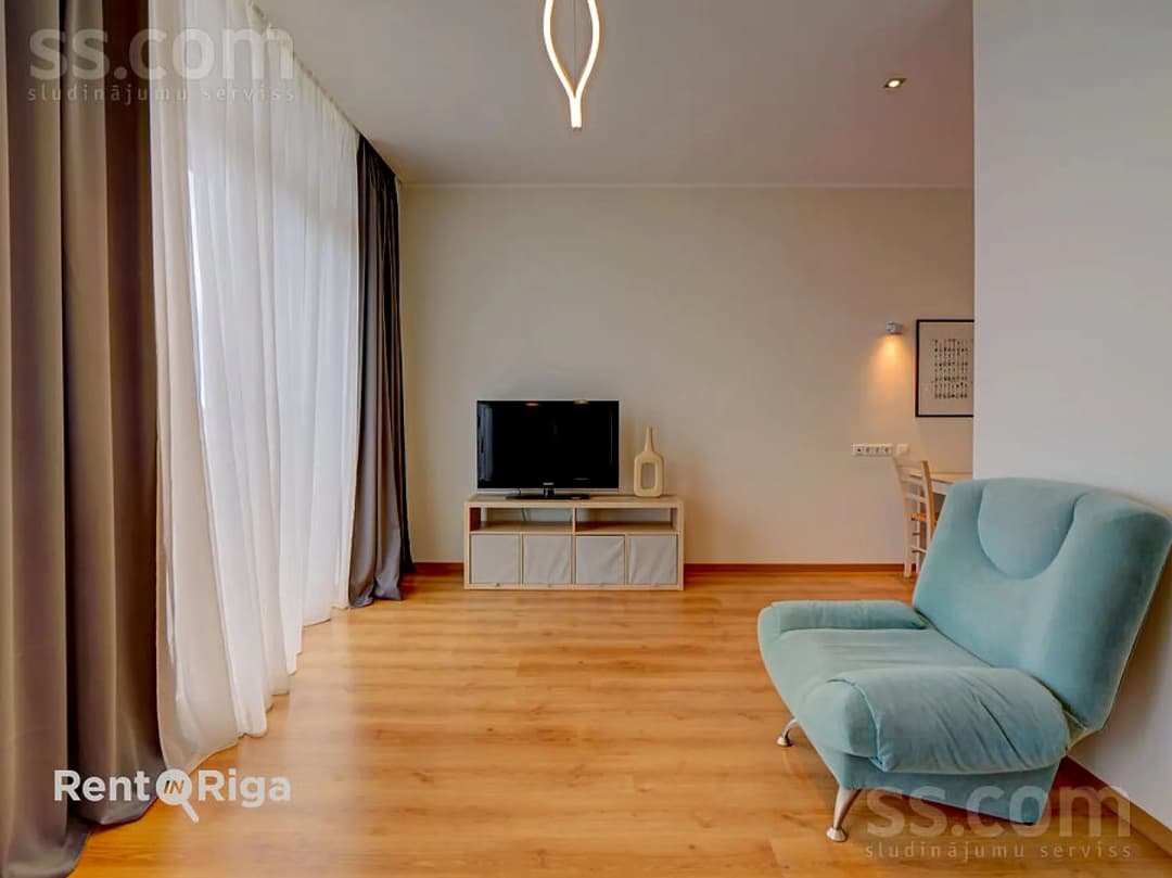 Divistabu dzīvoklis — Tomsona 30 — vēl bildes