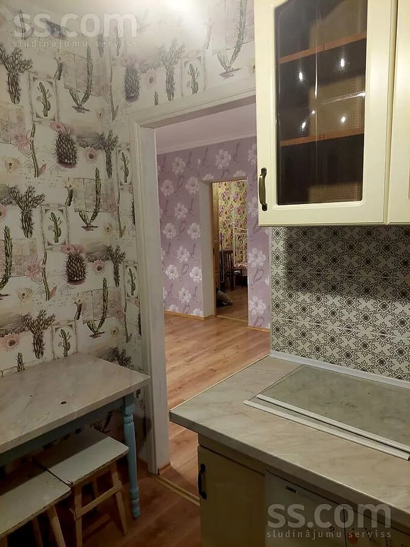 Divistabu dzīvoklis — Teatra 32 — vēl bildes