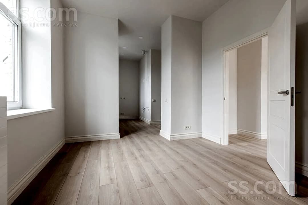 Divistabu dzīvoklis — Lāčplēša 36 — vēl bildes