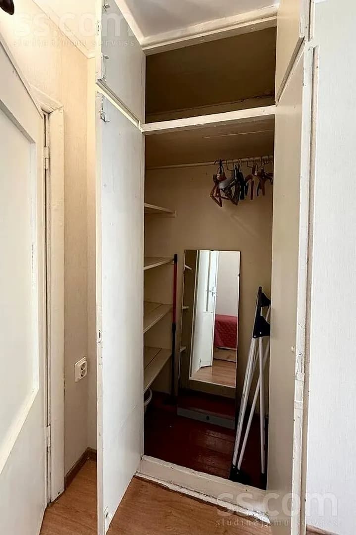 Vienistabas dzīvoklis — Burtnieku 35 — vēl bildes