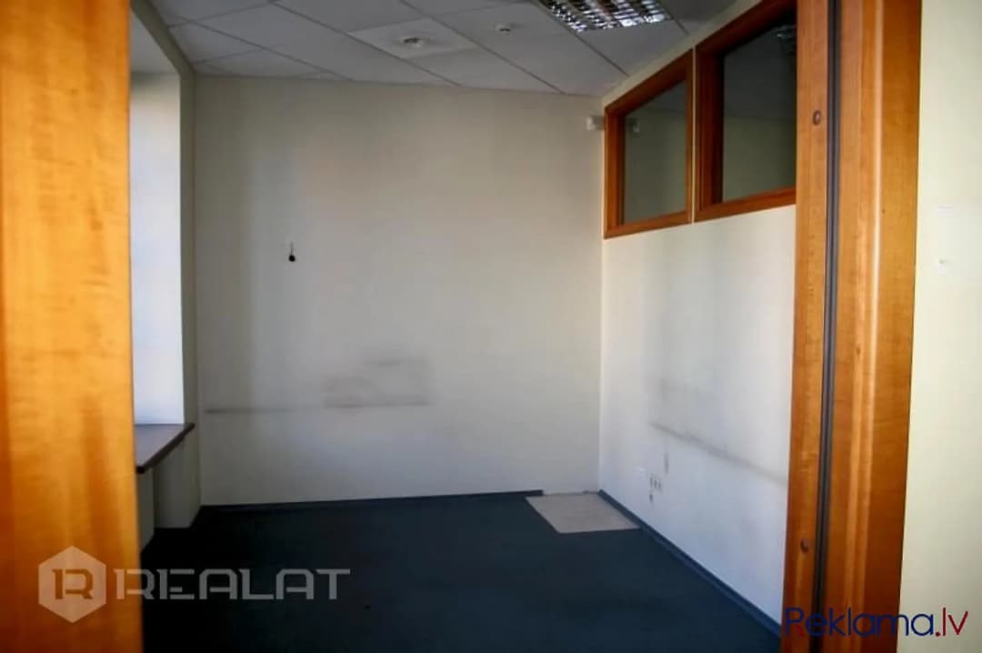 Plašs 4 istabu dzīvoklis ar balkonu jaunajā projektā Vītolu Parks daba, komforts un saulrieti — bilde 4