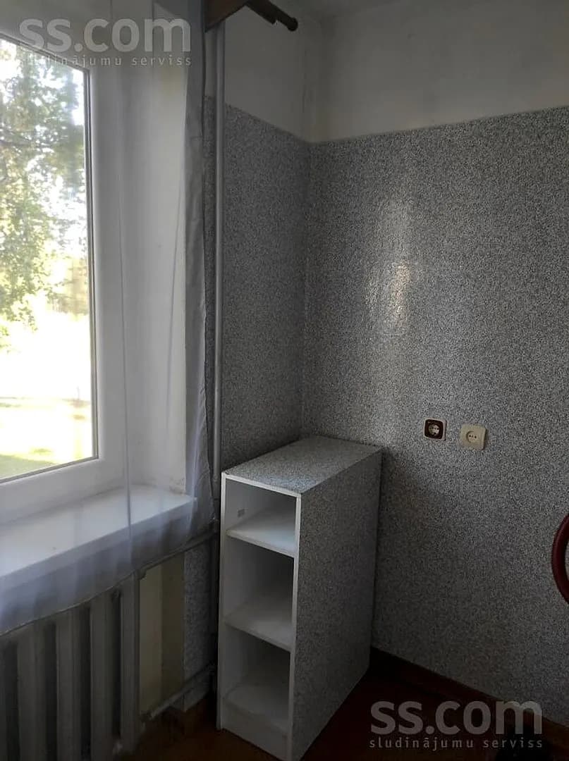 Trīsistabu dzīvoklis — Torņa ielā 7 — vēl bildes