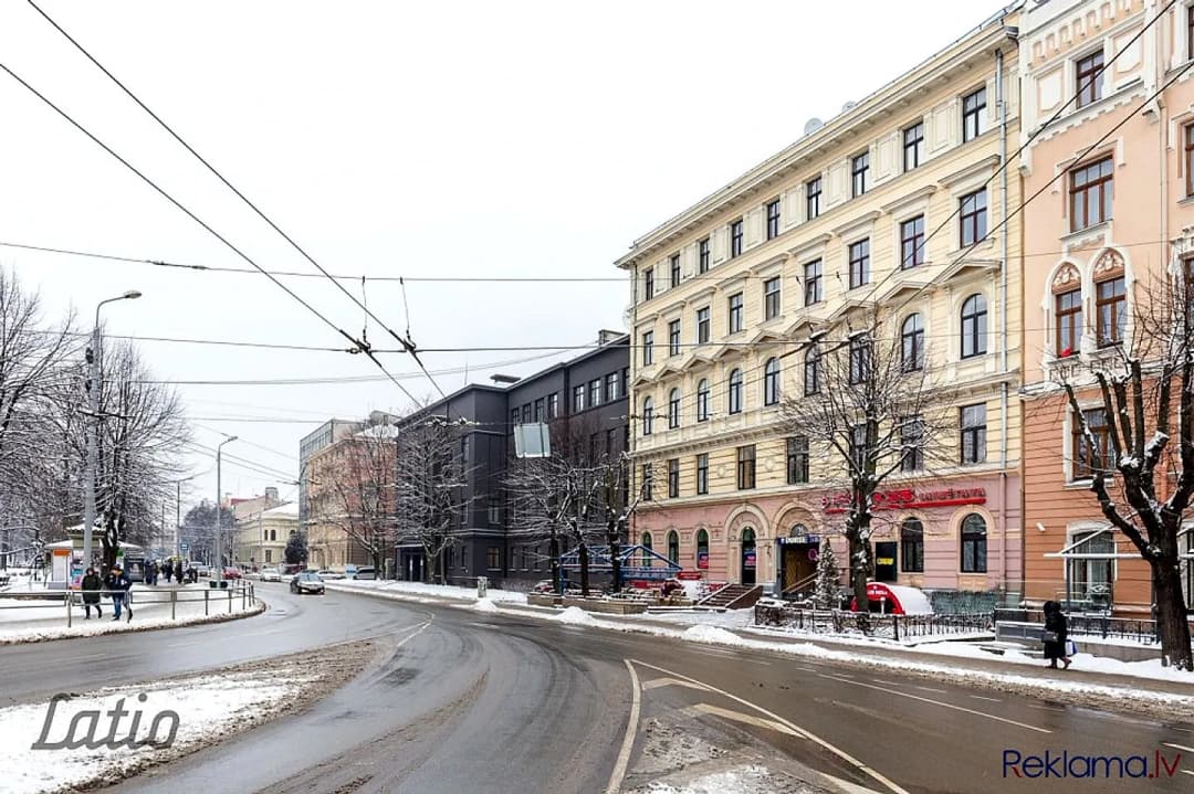 Divistabu dzīvoklis — Raiņa bulvāris 31, Rīga