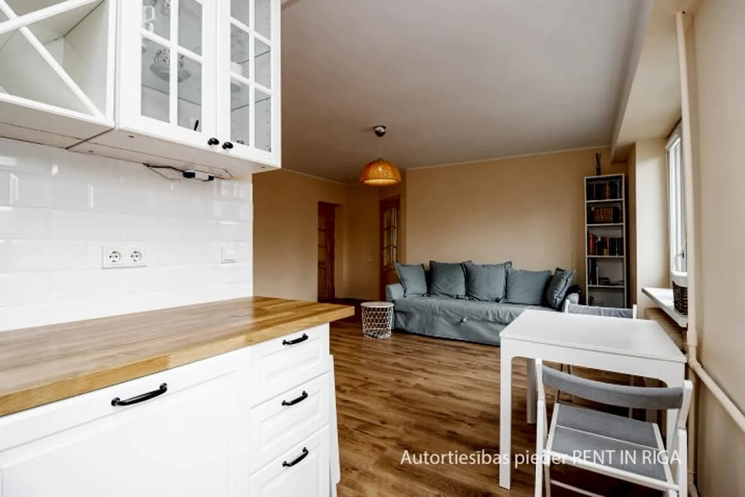 Trīsistabu dzīvoklis — Katrīnas dambis 26 k-1