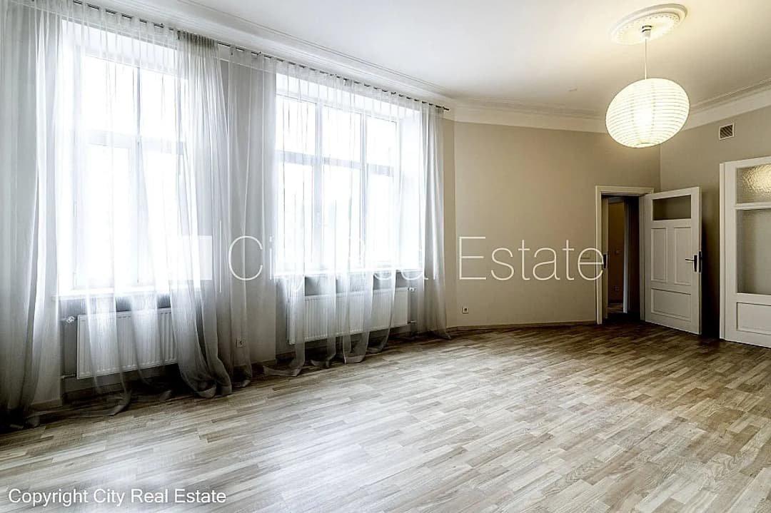 Divistabu dzīvoklis — Brāļu Kaudzīšu iela 21 — bilde 3