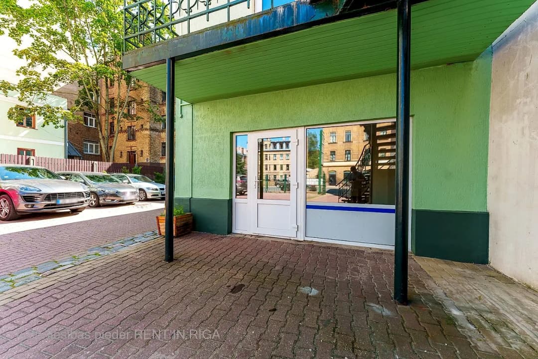 Brīvības 144, Centrs — vēl bildes